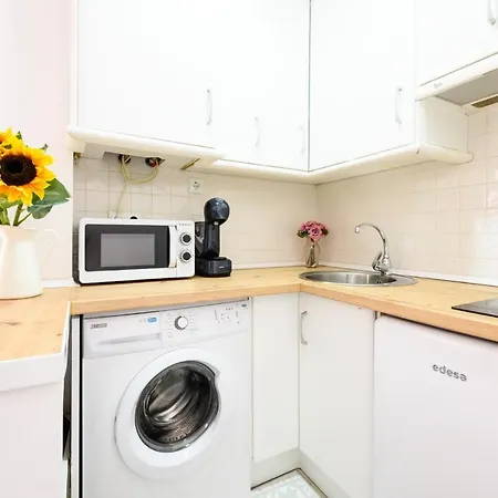 Апартаменты 2 Minutes To The Sea -cano 2 Bedroom By 10tosea Фуэнхирола